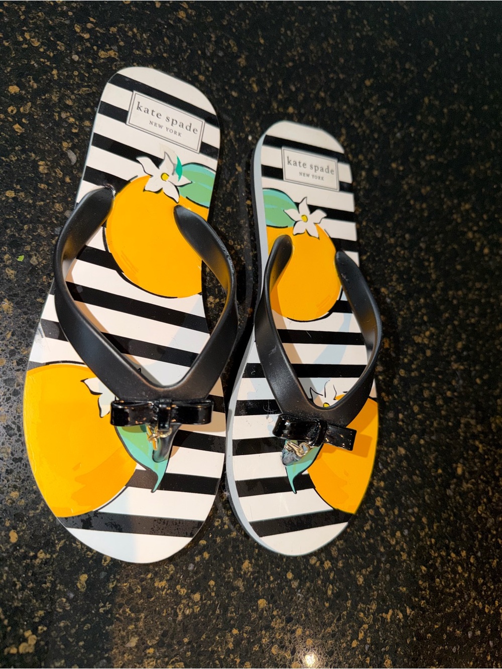 Never Worn! kate spade women’s Black Striped Flip Flops, Aloha style